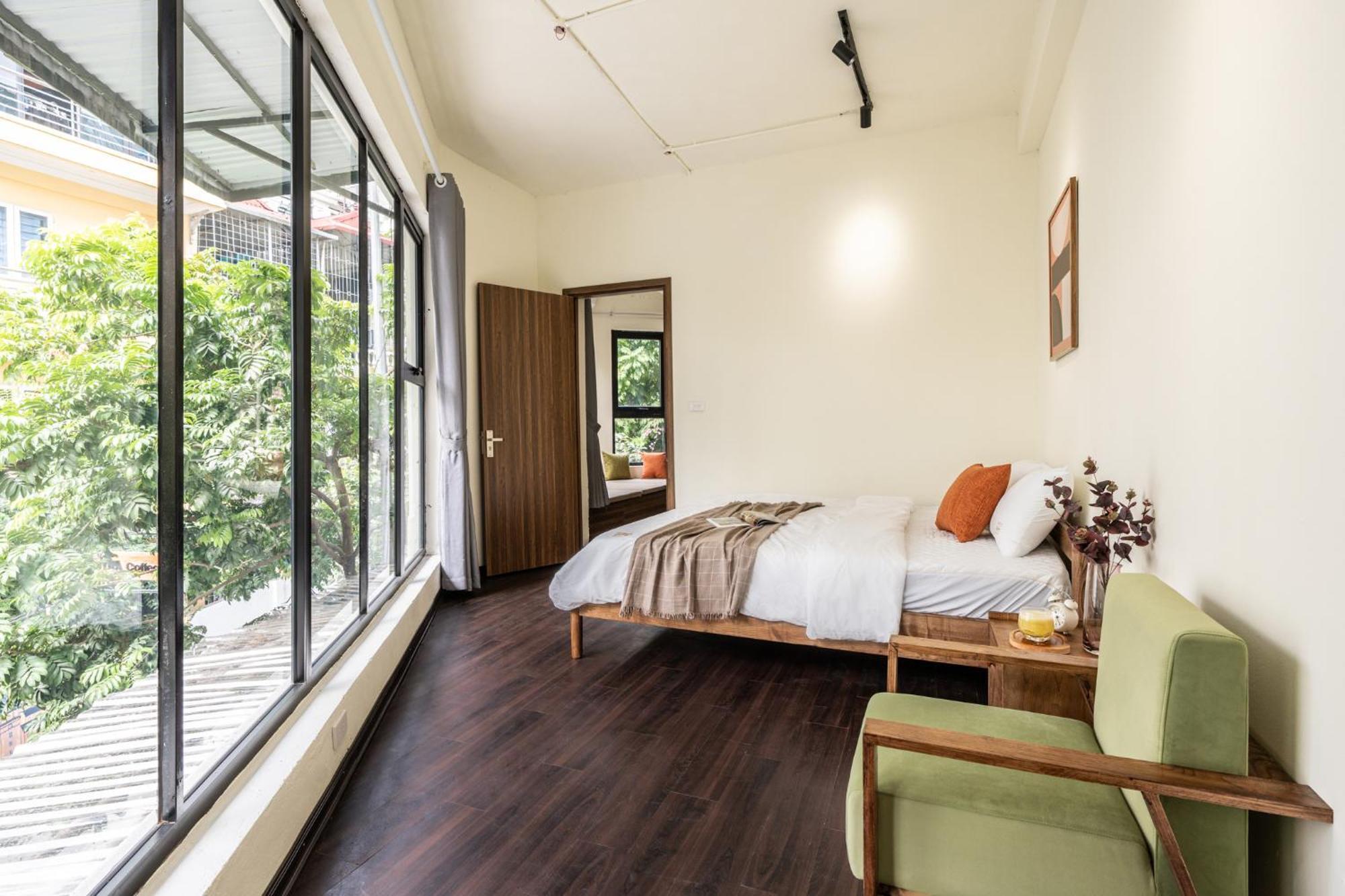 Căn hộ Crown Royal For Big Group-100m2 Rooftop Pool-city Centre