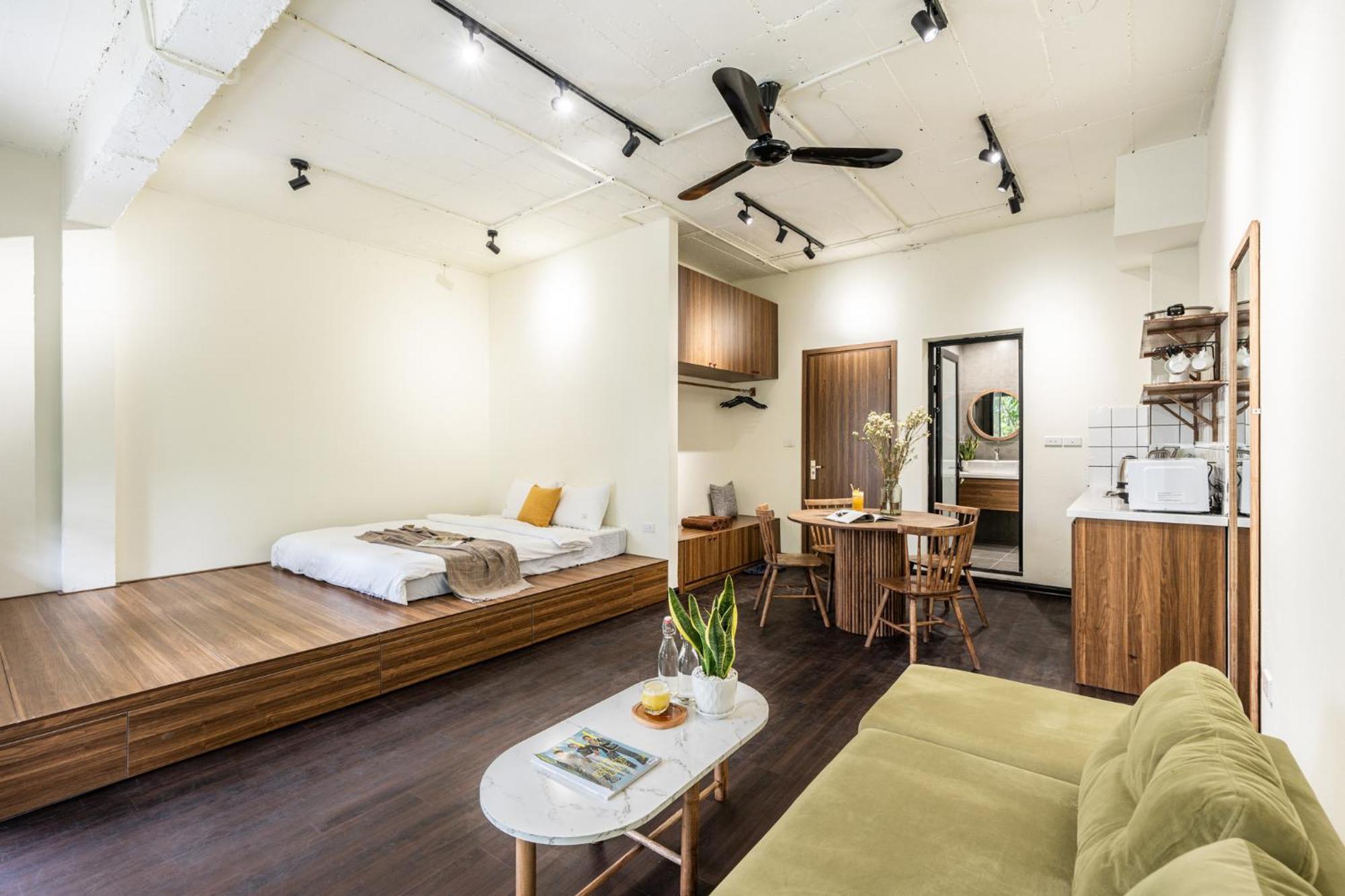 Crown Royal For Big Group-100m2 Rooftop Pool-city Centre * Hà Nội